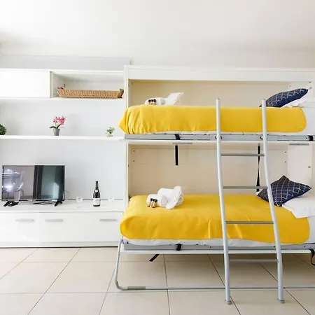 Porto Bello Yourhosthelper * Vallauris