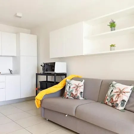 Porto Bello Yourhosthelper Apartamento *